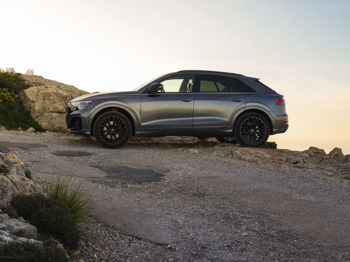 Cadillac Luxury Tour — image 3